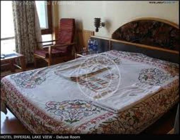 Hotel Imperial Lake View Srīnagar Extérieur photo